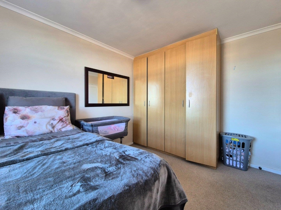To Let 2 Bedroom Property for Rent in Wynberg Western Cape